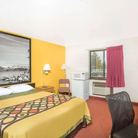 Super 8 By Wyndham Elko-2